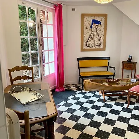 Maison Voltaire * Bonsecours